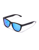 Lentes de Sol Hawkers One Raw Polarized Black Clear Blue